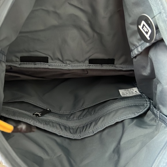 Nike Sport 29L - NEW - Picture 5 of 16